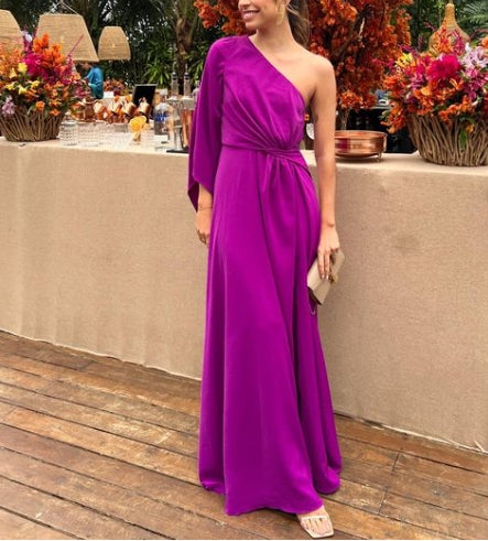 Robe de bal longue trapèze à une épaule