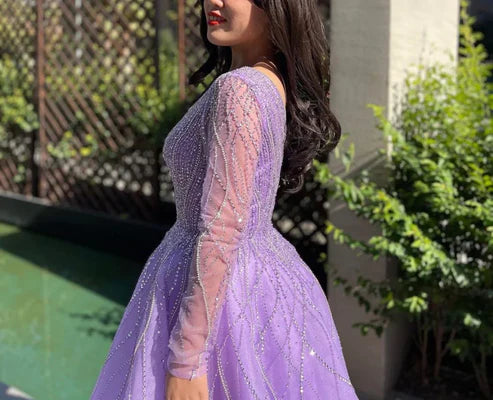 Robe de soirée asymétrique à perles