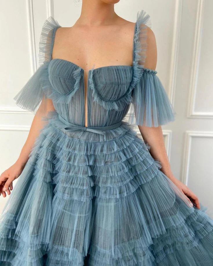 Robe de bal trapèze longue en tulle à volants et plusieurs couches