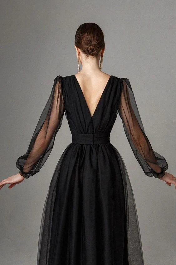 Robe de bal élégante à manches longues et coupe trapèze