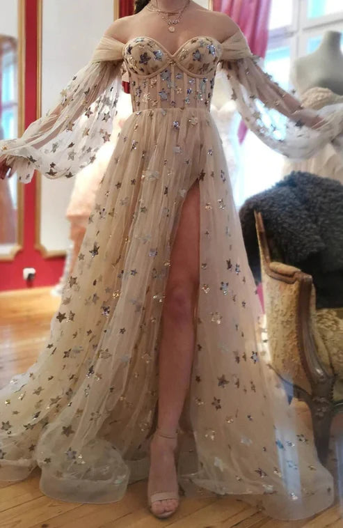 Robe de bal en tulle scintillant à épaules dénudées