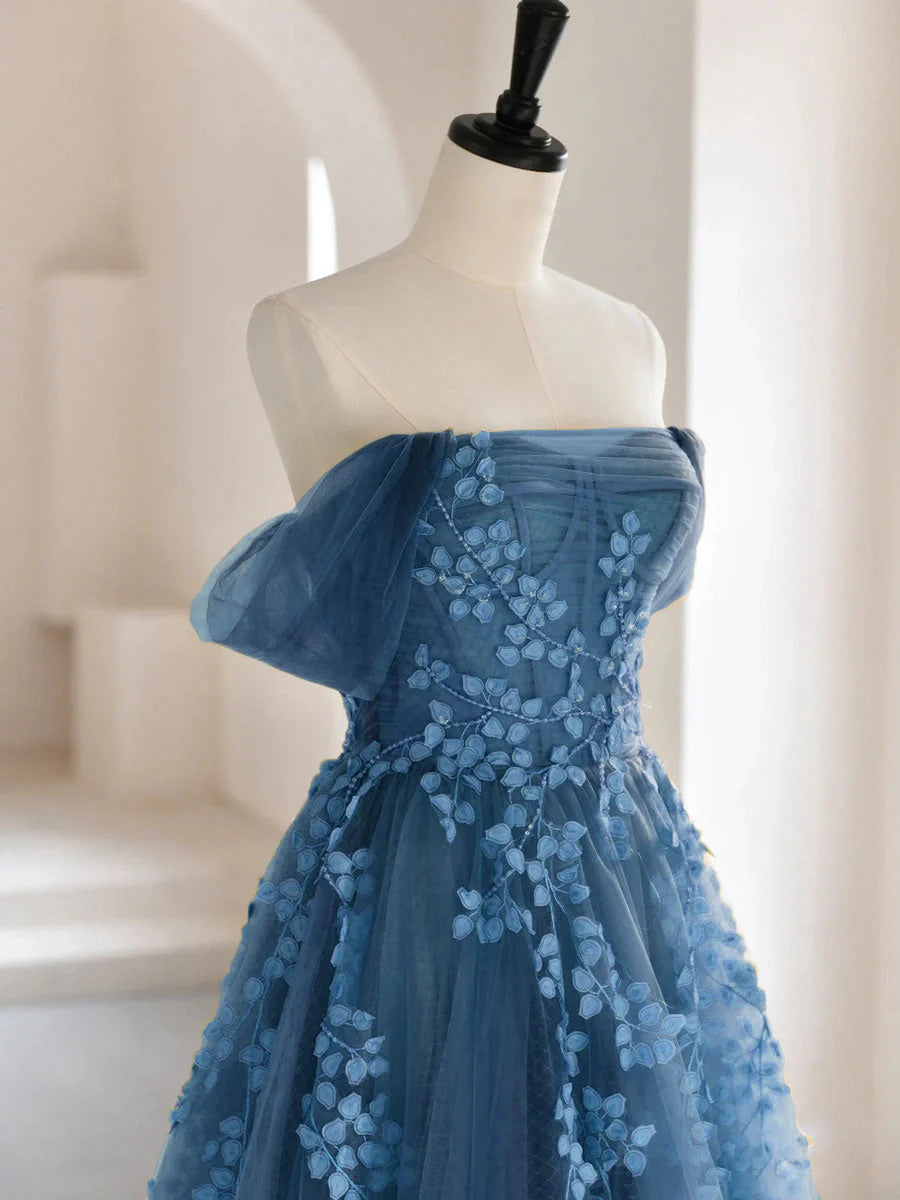 Robe de bal trapèze en tulle à épaules dénudées et appliqués