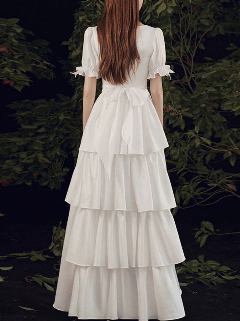 Robe de bal longue simple à manches courtes et coupe trapèze