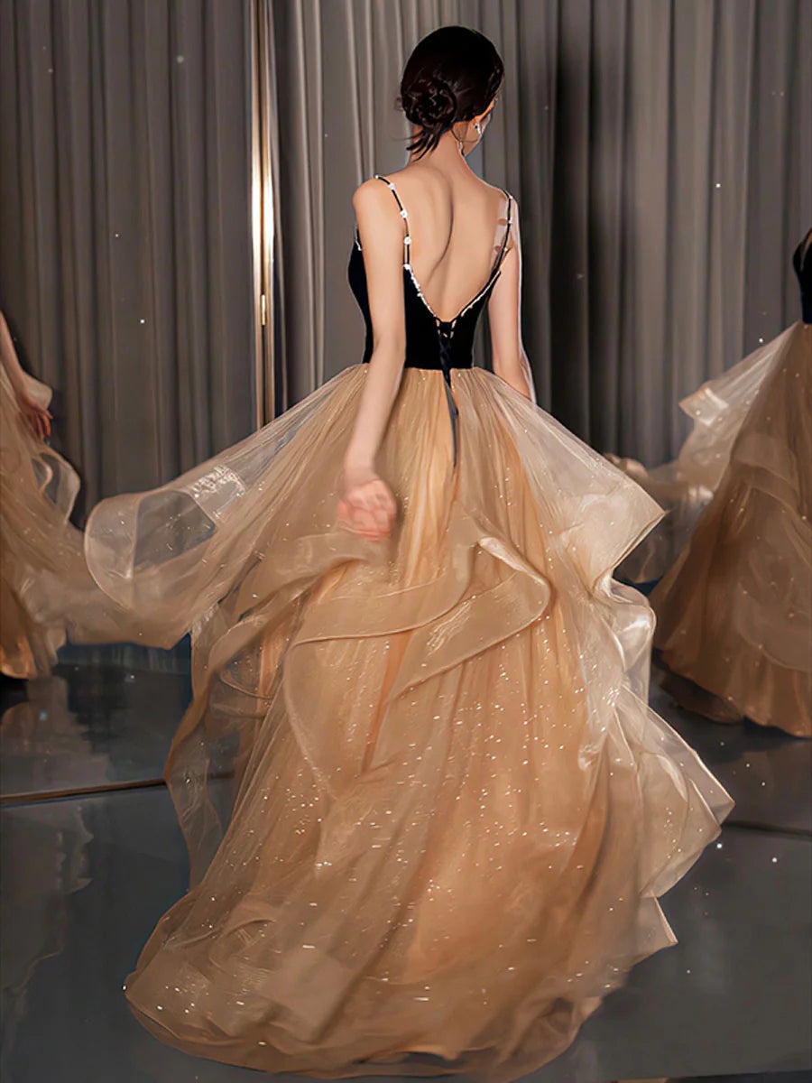 Robe de bal trapèze à bretelles spaghetti en tulle dos nu et multicouches 