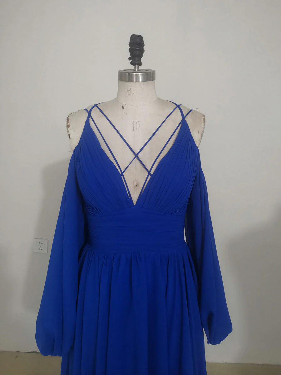 Robe de bal trapèze à bretelles spaghetti et manches longues 