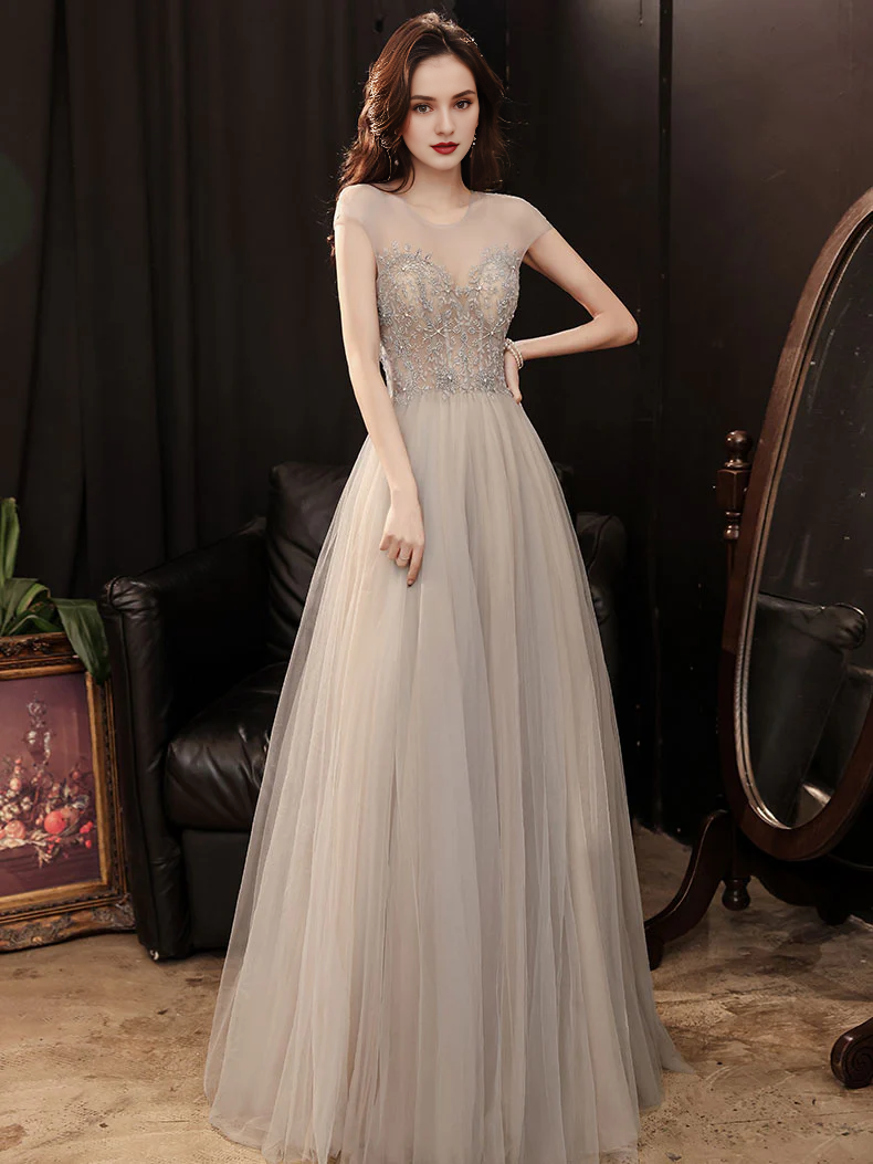 Robe de bal longue en tulle, col rond, perles, dos nu