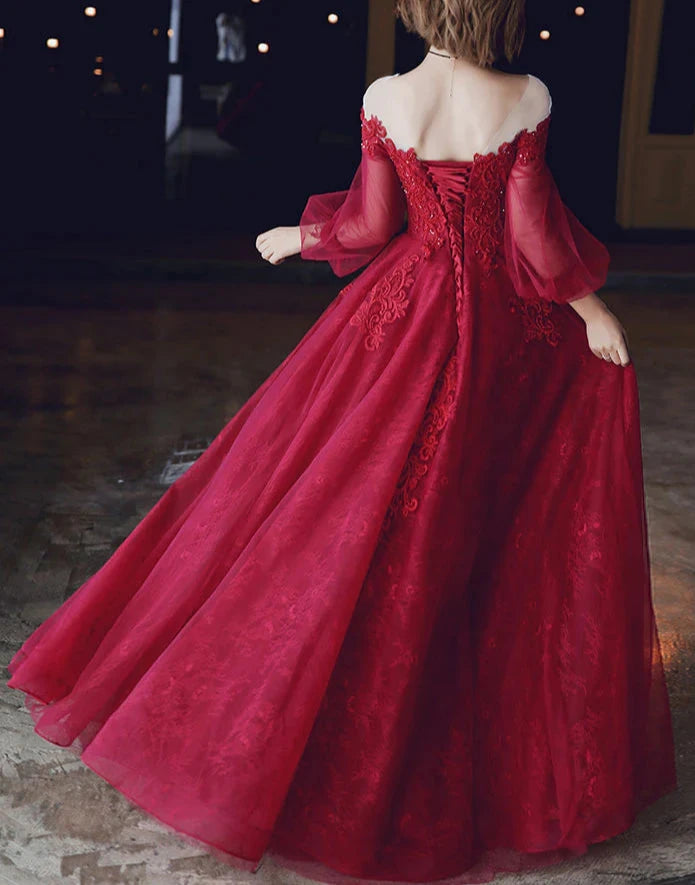 Robe de bal trapèze en tulle et dentelle, épaules dénudées, avec appliques