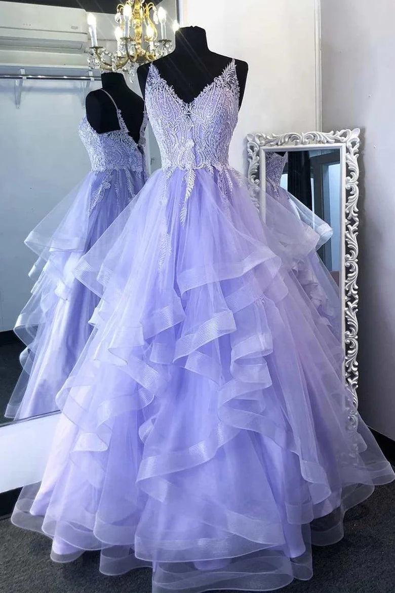 Robe de bal trapèze en tulle et dentelle à col en V et à volants