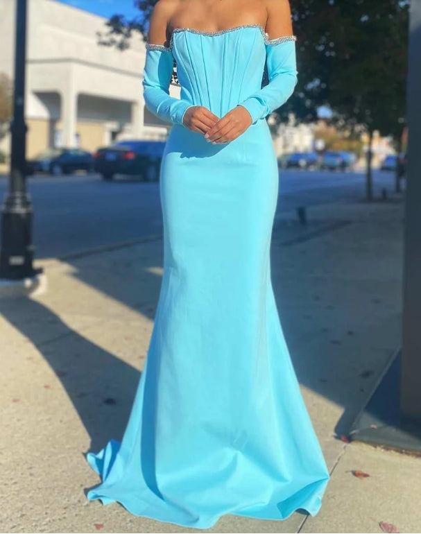 Vestido de fiesta de sirena con mangas y hombros descubiertos