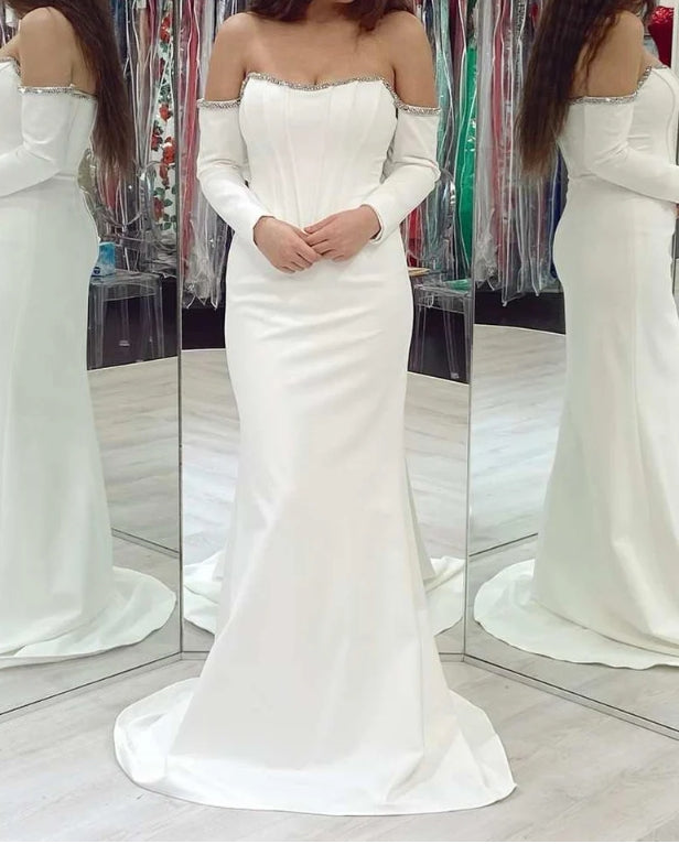 Vestido de fiesta de sirena con mangas y hombros descubiertos