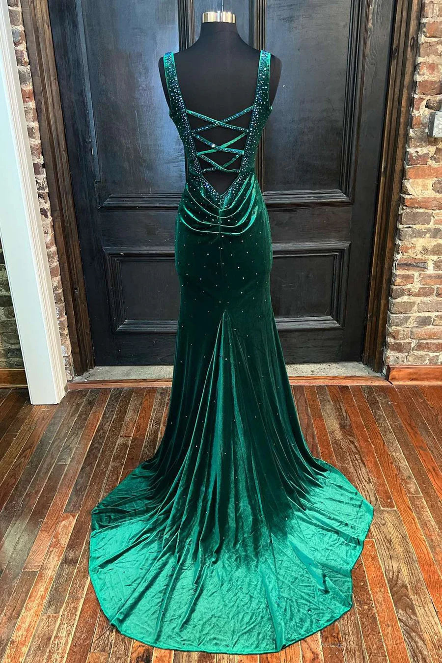 V-Neck Cutout Back Velvet Mermaid  Prom Dress ﻿