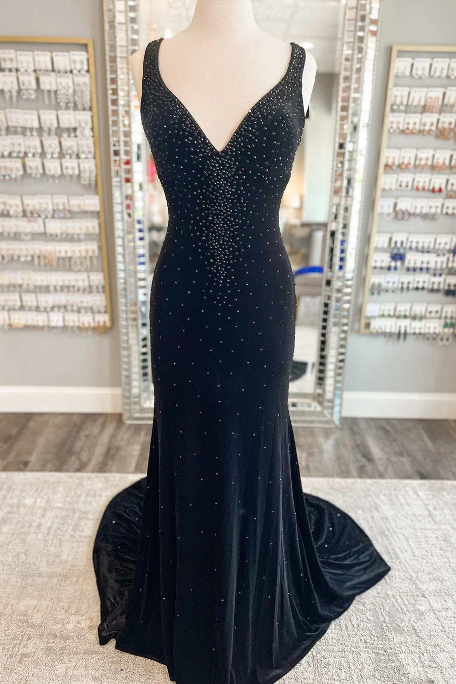 V-Neck Cutout Back Velvet Mermaid  Prom Dress ﻿