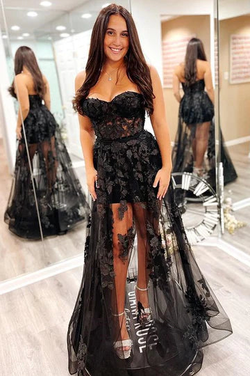 Robe de bal trapèze sans bretelles en maille transparente et dentelle florale 3D