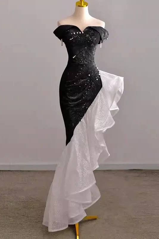 Vestido de fiesta elegante de sirena rosa con hombros descubiertos y corte asimétrico