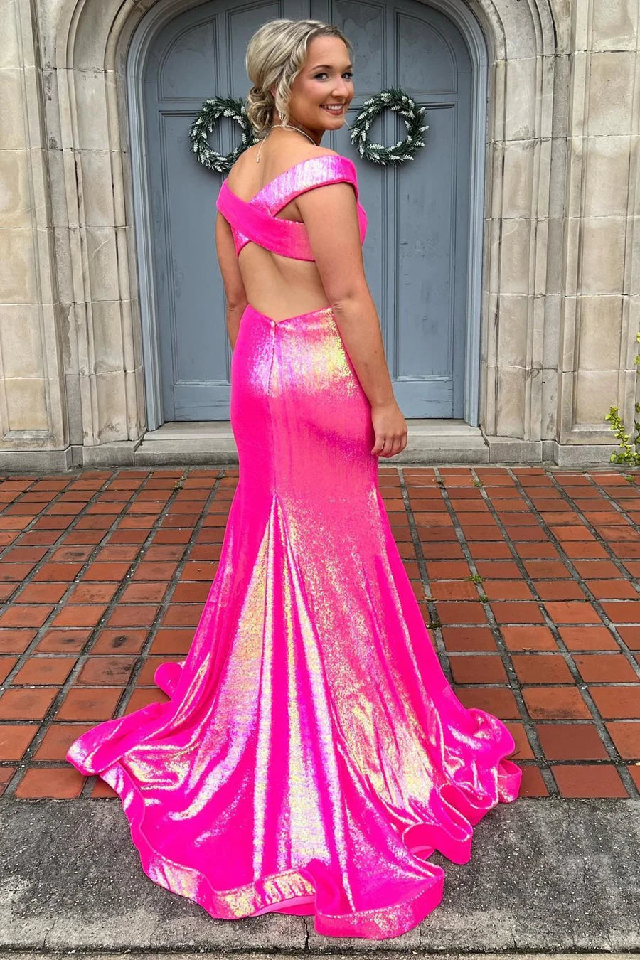 Vestido de fiesta de sirena con lentejuelas, hombros descubiertos y espalda descubierta