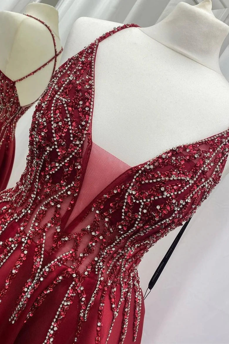 Vestido de fiesta de satén con cuentas, escote en V y espalda descubierta