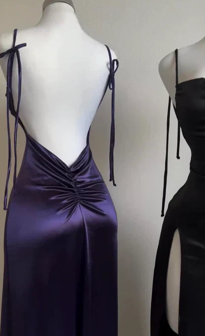 Robe de soirée longue en satin à bretelles violettes et dos nu 