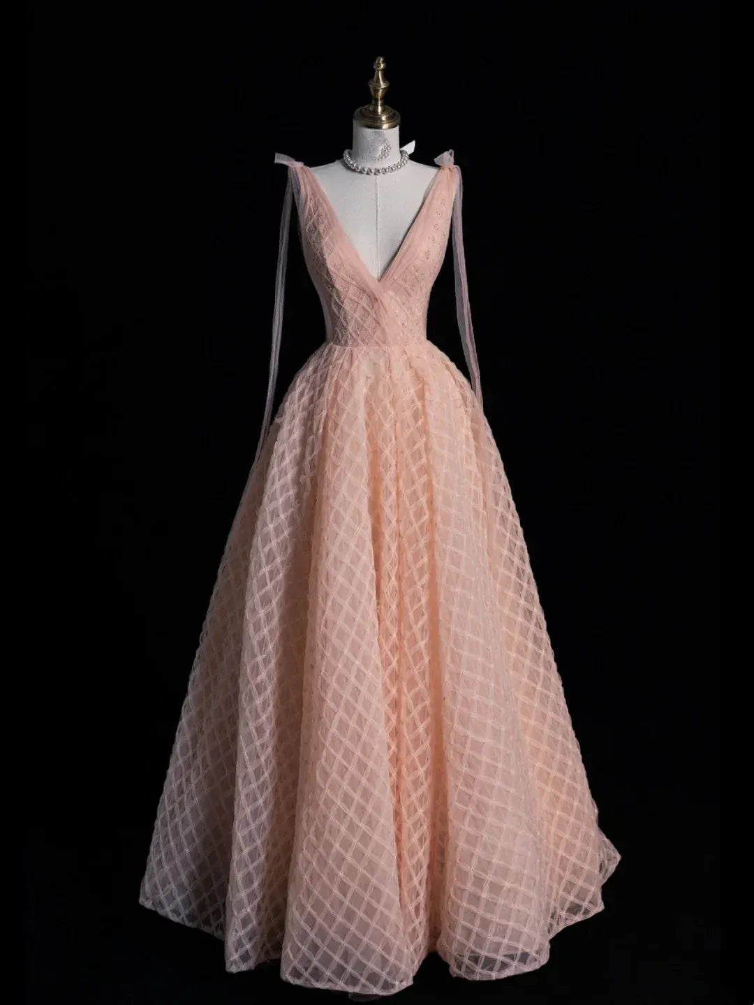 Romantic Ball Gown V-Neck Spaghetti Strap Lace-Up Back Floor-Length Wedding Dress