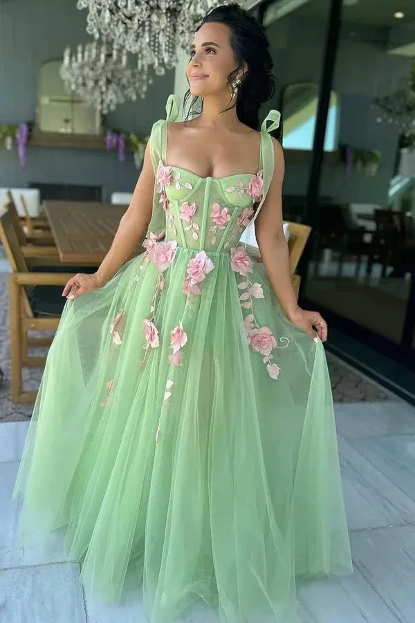 Romantic A-Line Sweetheart 3D Floral Tulle Prom Gown with Bow Straps