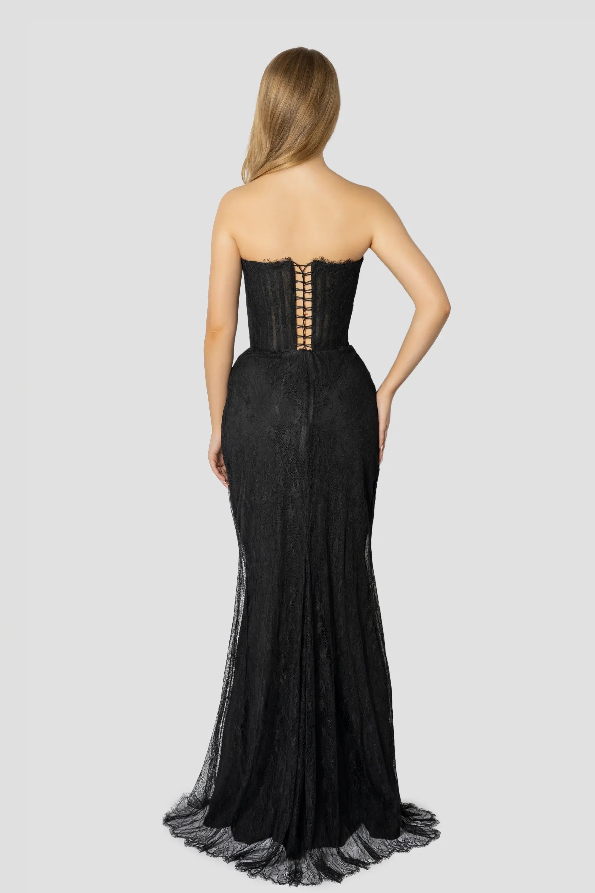 Romantic Mermaid/Trumpet Off the Shoulder Sleeveless Lace Floor-Length Prom Dress