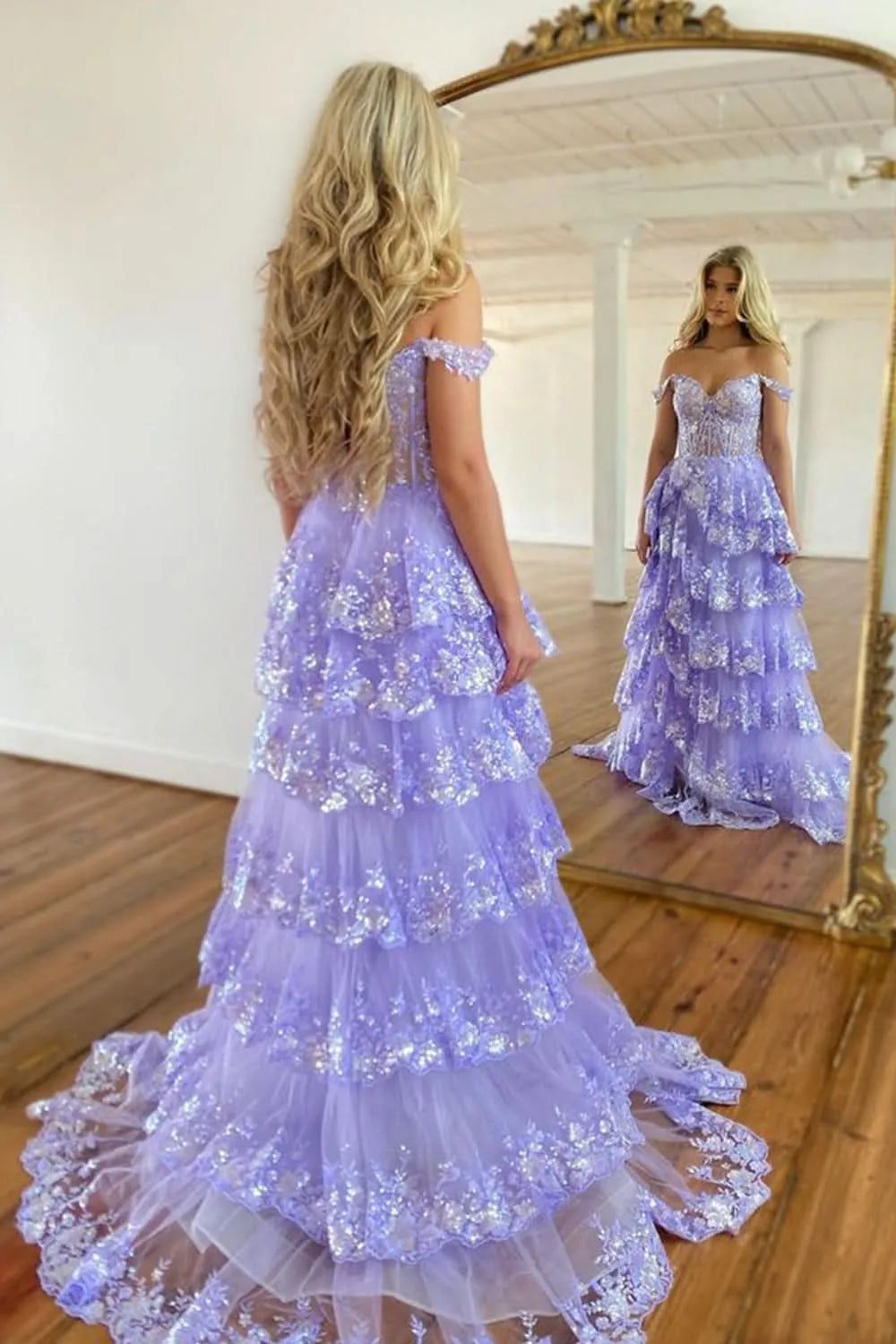 Romantic Corset Bodice Sleeveless Ball Gown Tulle Tiered Long Prom Dress