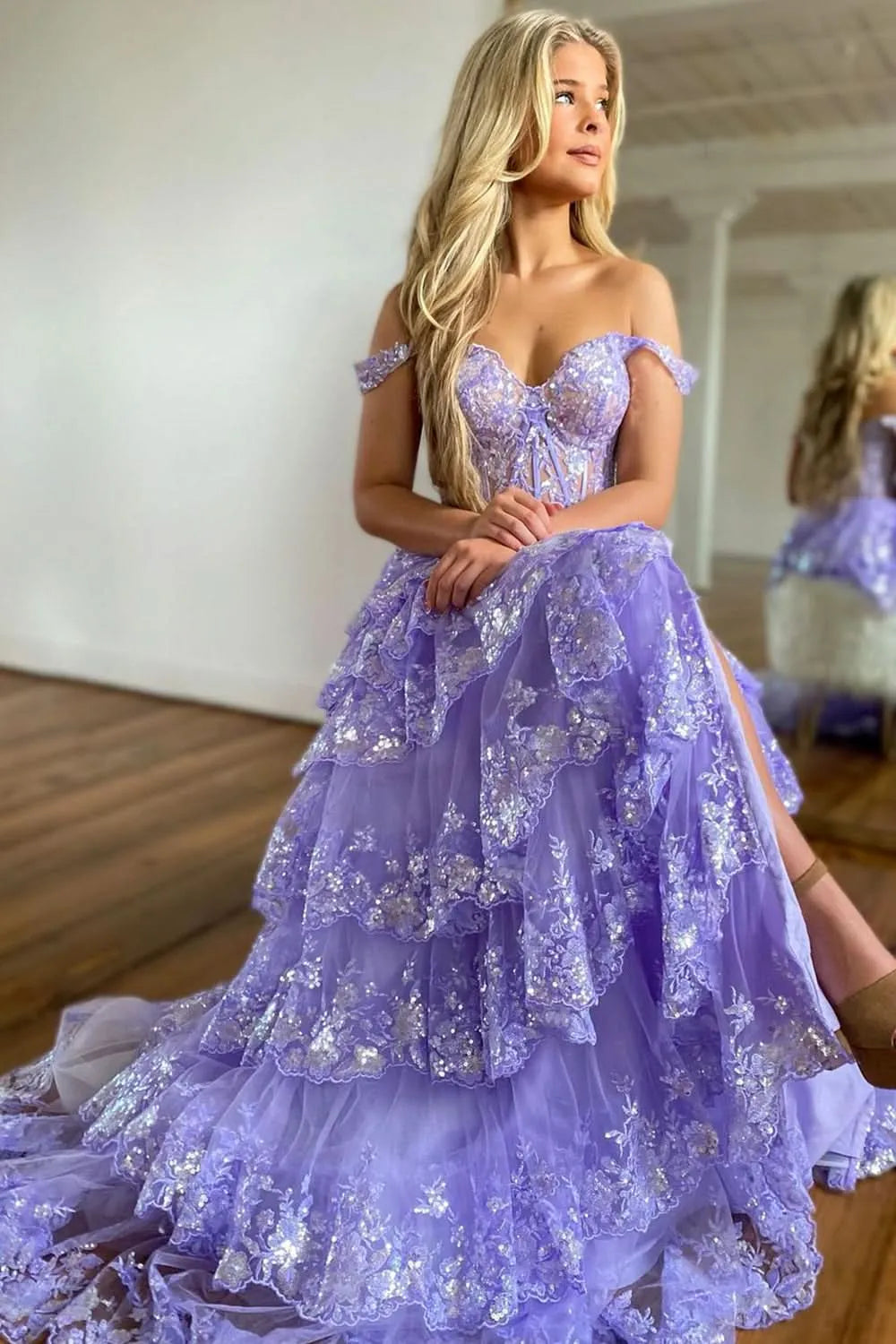 Romantic Corset Bodice Sleeveless Ball Gown Tulle Tiered Long Prom Dress