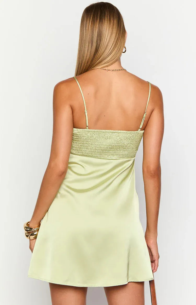 Satin Spaghetti Straps Short Graduation Homecoming Dresses Backless Sleeveless No Slit Sexy Knee Length Cocktail Dresses