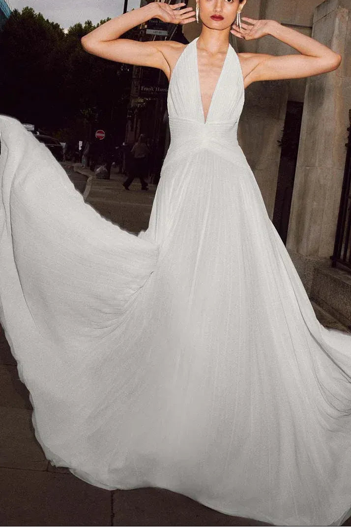 Sexy Halter V-Neck Sleeveless A-Line Chiffon Pleated Long Wedding Dress