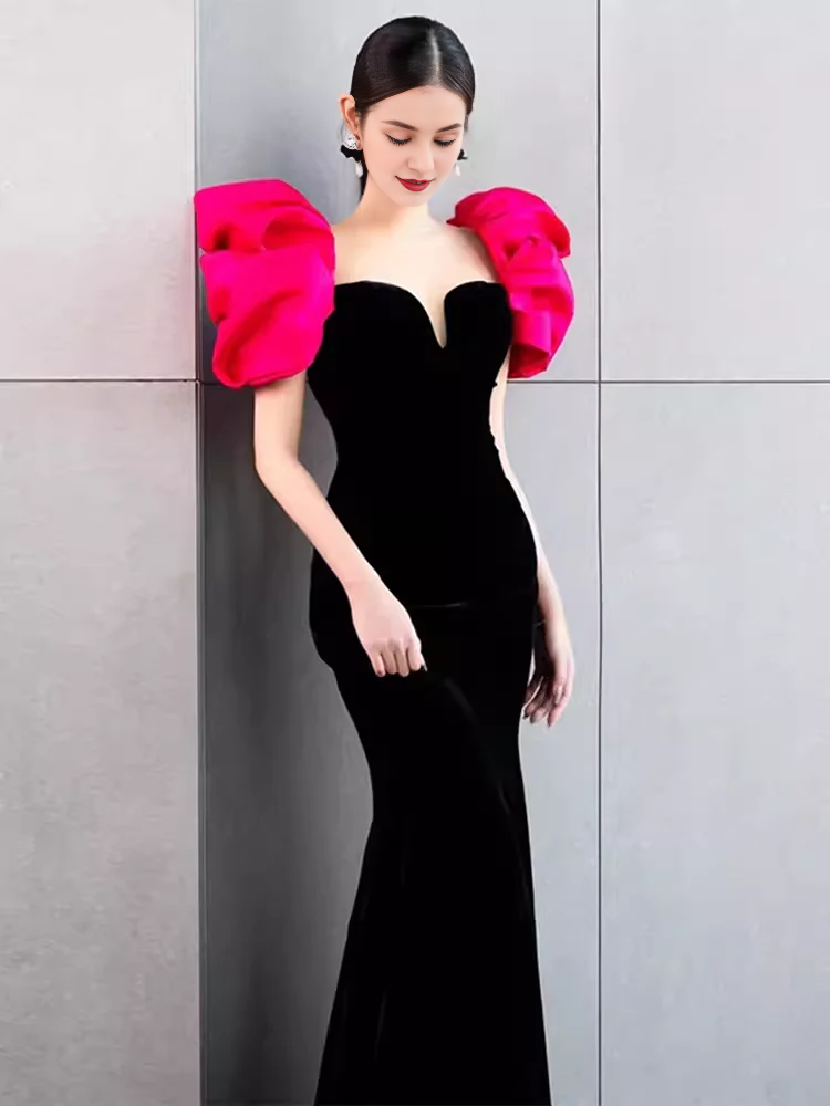 Vestidos de fiesta sexys de terciopelo negro, sin espalda y con corte sirena 