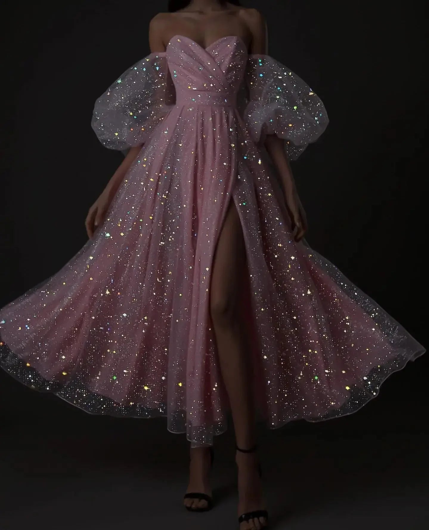 Vestidos de fiesta sexys de color rosa con hombros descubiertos y abertura hasta la rodilla con manga de obispo 