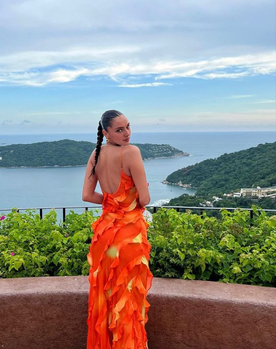 Sexy Sheath Spaghetti Straps Backless Chiffon Long Tiered Prom Dress With Slit