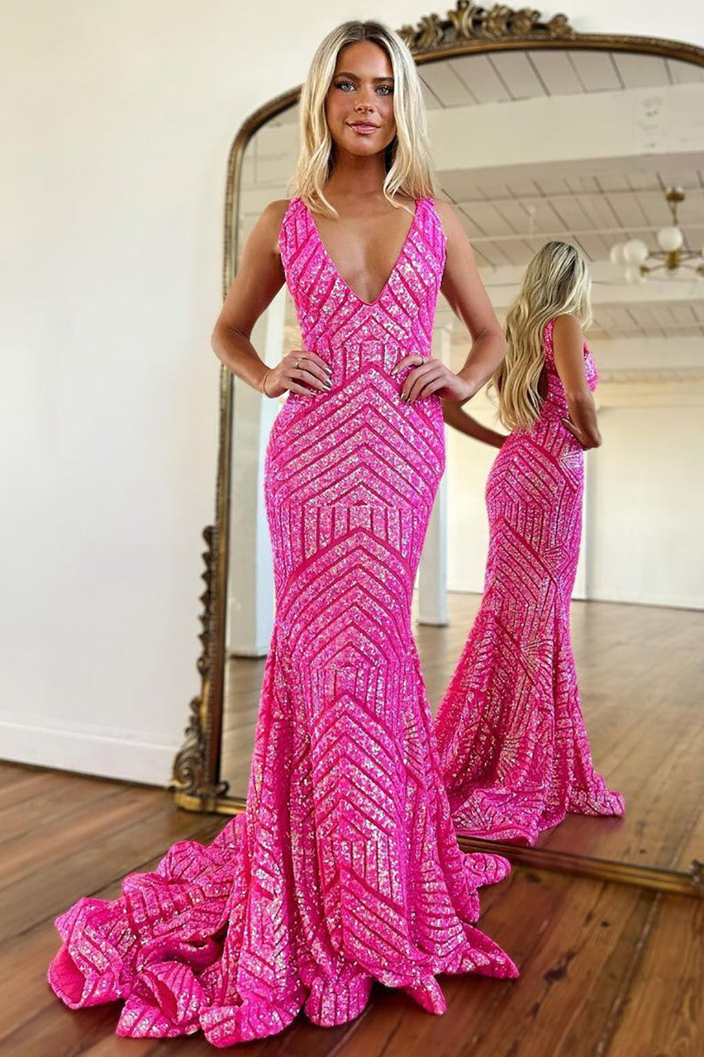 Robe de bal longue sirène à paillettes scintillantes et dos nu à col en V