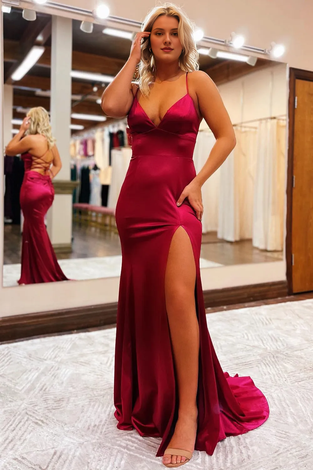 Vestido de fiesta largo con tirantes finos y encaje 