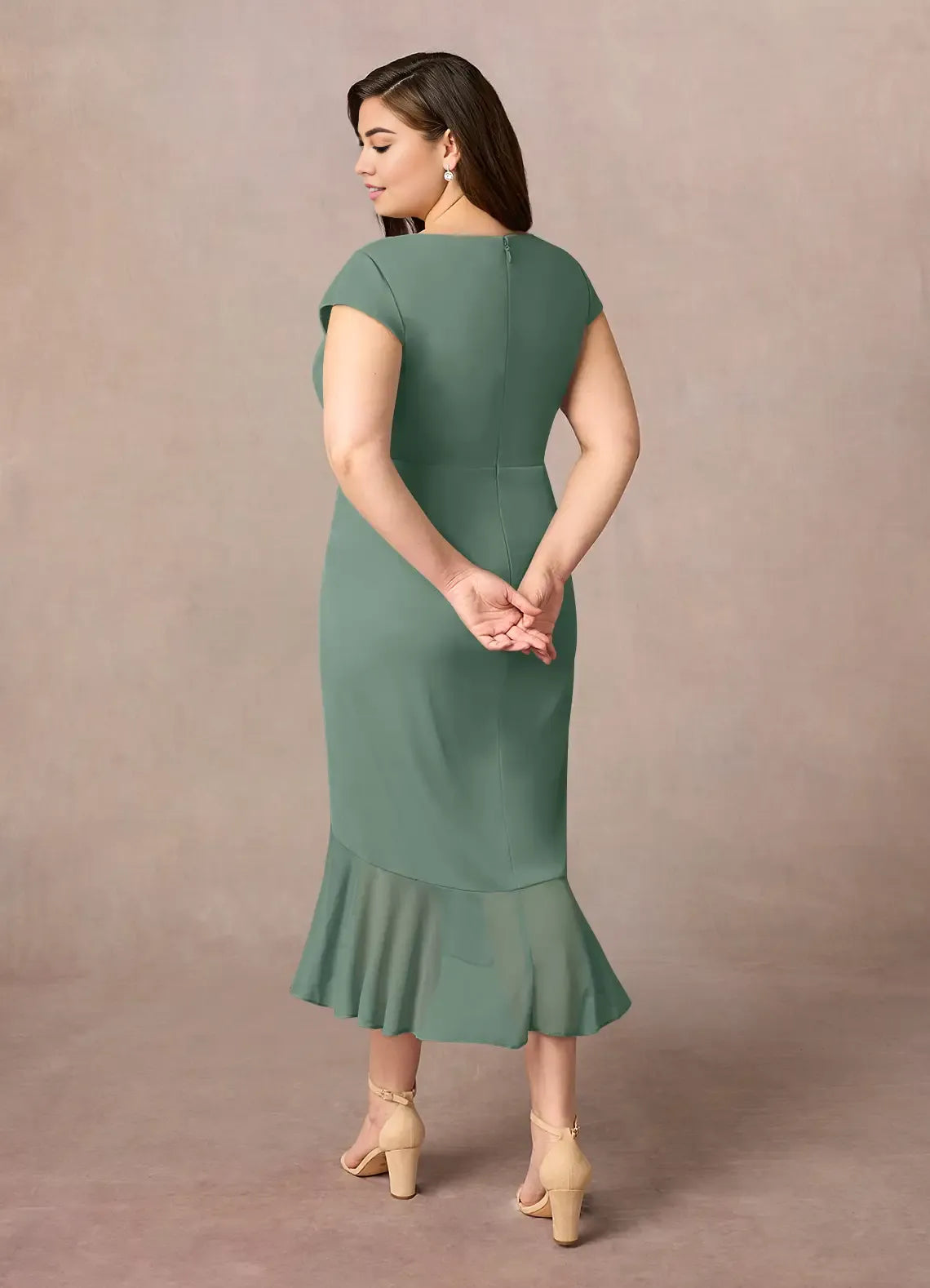 Robe fourreau asymétrique plissée à col en V, manches courtes, couleur unie, simple, col en V, fermeture éclair au dos, volants, grande taille, pour mère de la mariée 