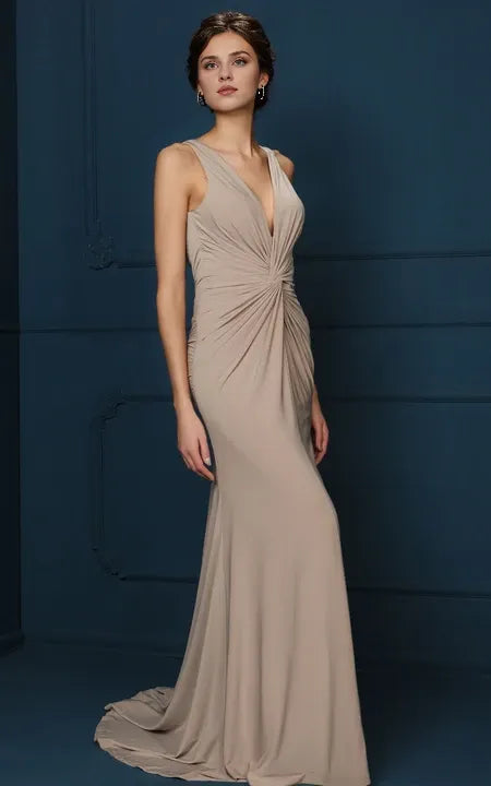 Sexy Sheath V-Neck Ruched Sleeveless Long Evening Dress With Train Prom Dress/Formal Wear Dresses