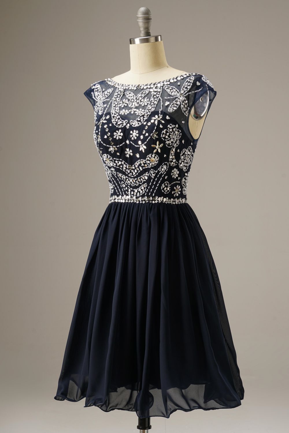 Vestidos de fiesta Weitese con mangas cortas y cuentas