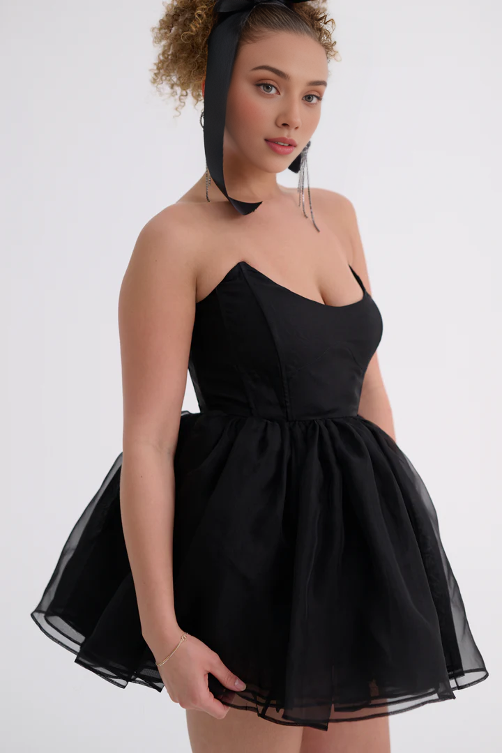 Shoulderless Strapless Sleeveless A-line Elegant Homecoming Dress