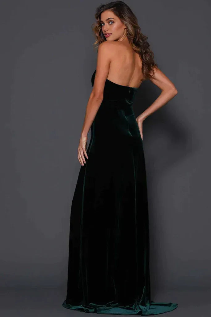 Simple A-Line Strapless Sleeveless Velvet Sweep/Brush Train Prom Dress
