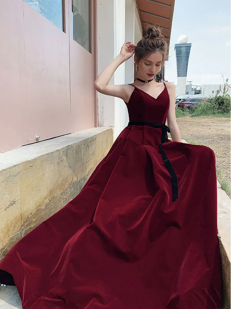 Simple Burgundy Velvet Prom Dresses Floor Length Sweetheart Neck Spaghetti Straps Prom Dress