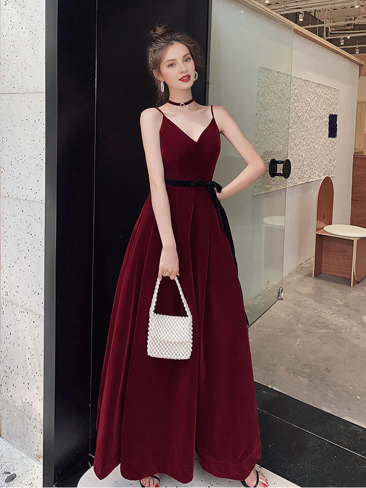 Simple Burgundy Velvet Prom Dresses Floor Length Sweetheart Neck Spaghetti Straps Prom Dress