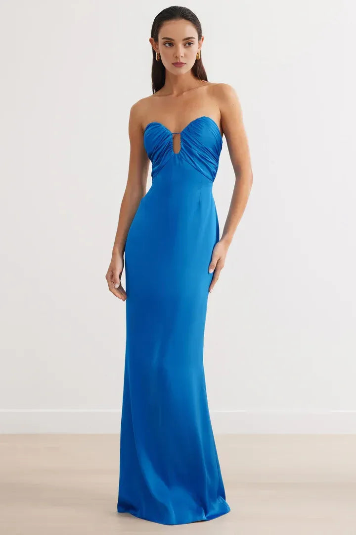 Simple Fitted Gathered Neck Sleeveless Satin Floor-Length Prom Dress