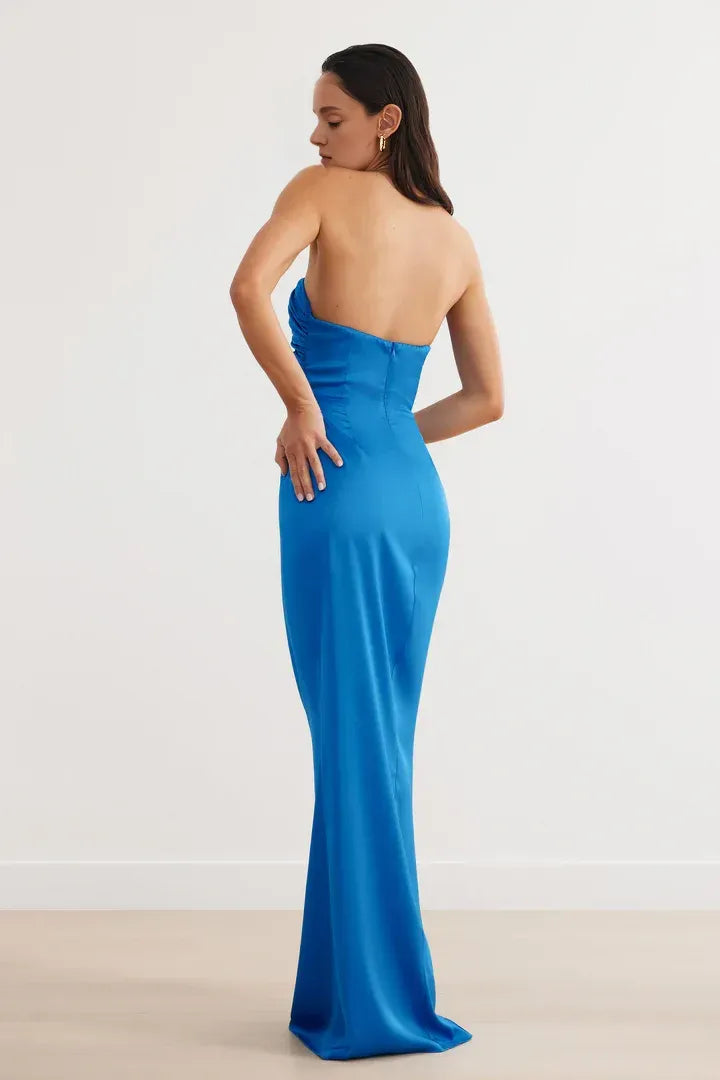 Simple Fitted Gathered Neck Sleeveless Satin Floor-Length Prom Dress