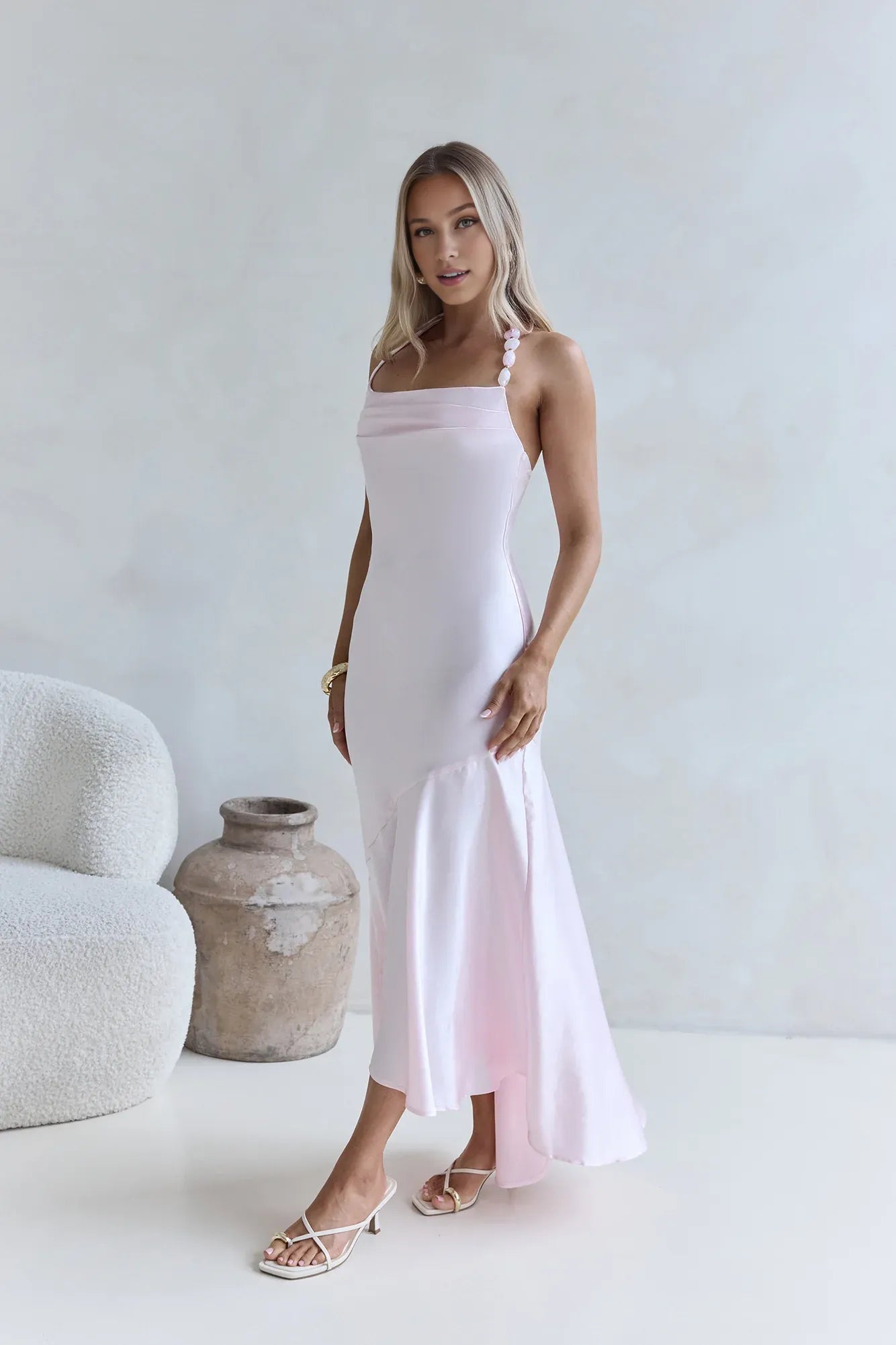 Simple Fitted Halter Neck Sleeveless Zipper Up Floor-Length Cocktail Dress