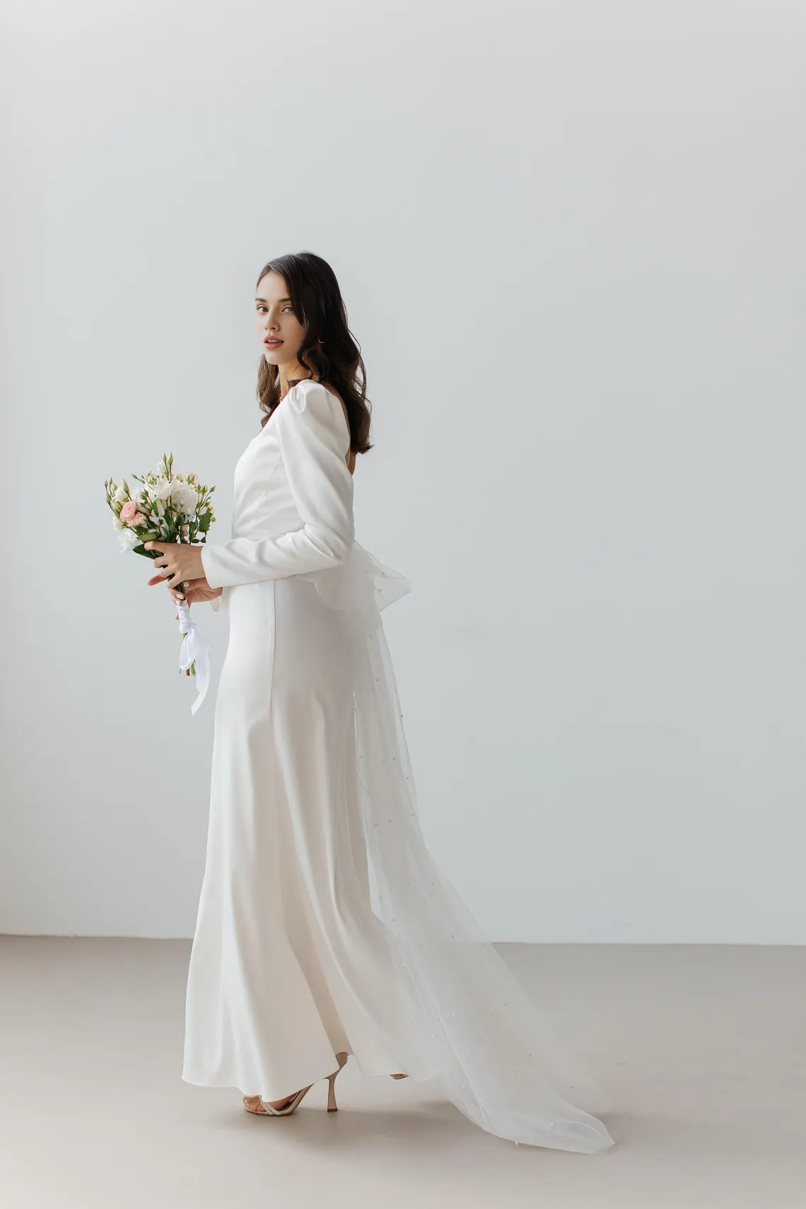 Simple Long Sleeves Ankle Length Bow White Open Back Square Neck Bridal Wedding Dress