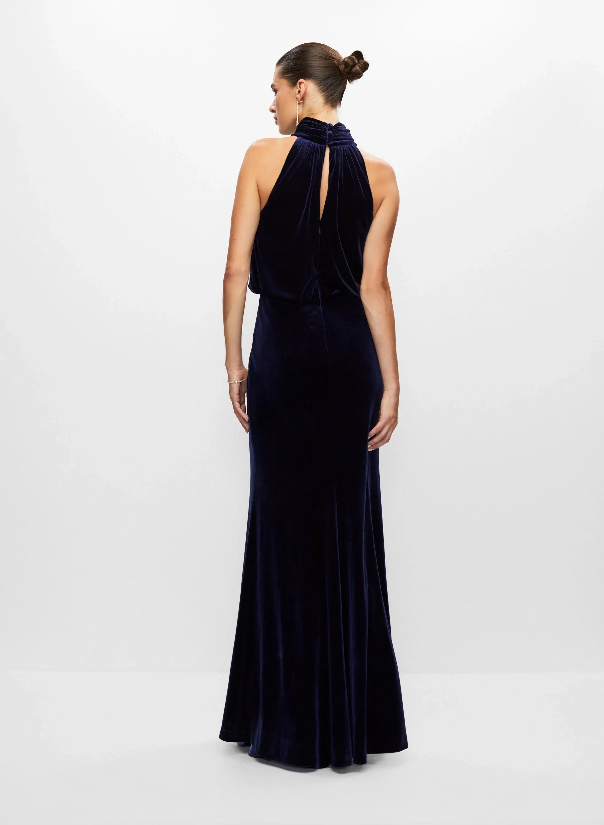 Simple Mermaid Halter-Neck Sleeveless Velvet Floor-Length Prom Dress