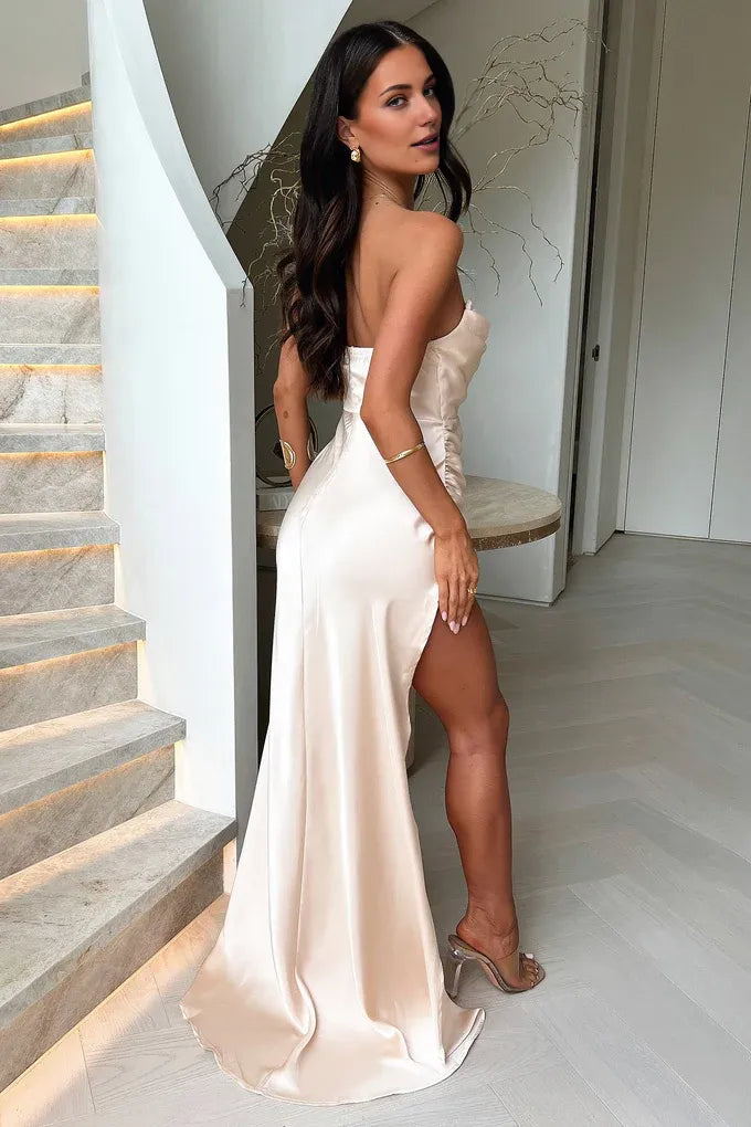 Simple Mermaid/Trumpet Strapless Sleeveless Satin Floor-Length Prom Dress