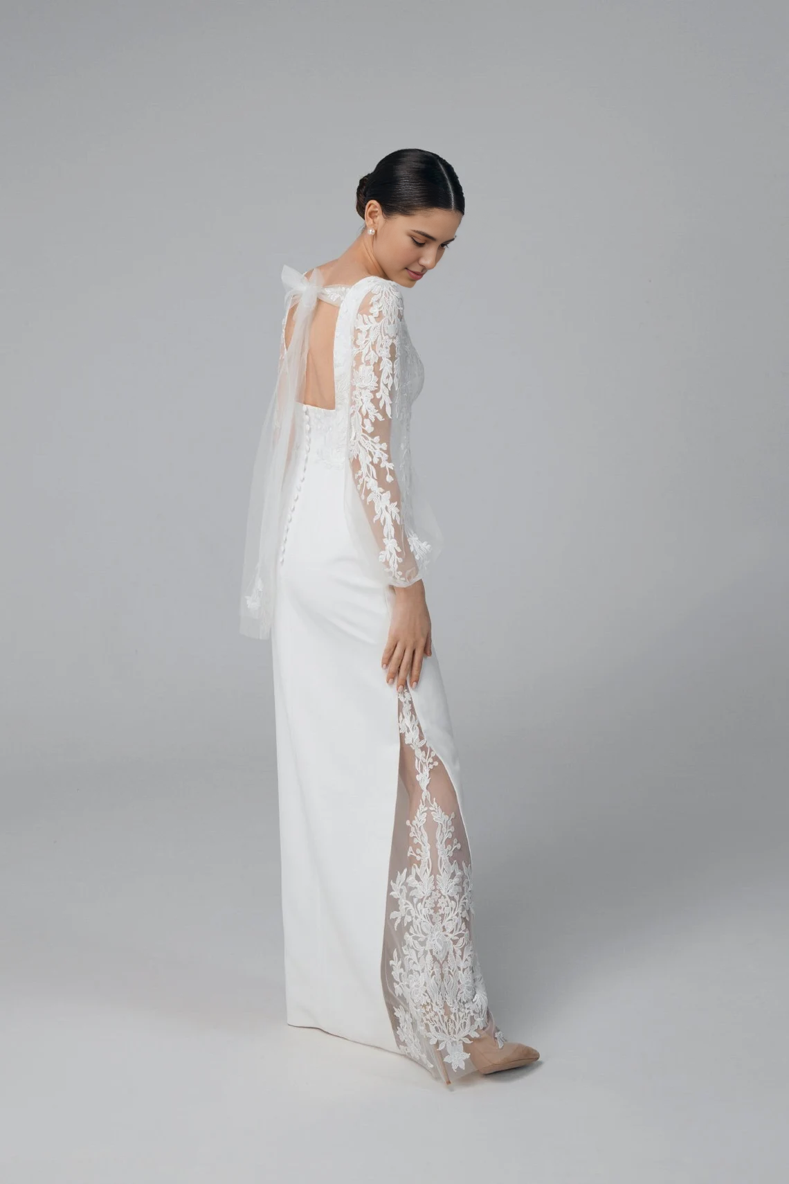 Simple Square Neckline Wedding Dress Floral Backless Wedding Dress With Long Sleeves Sheath Elegant Wedding Dress Lace Up