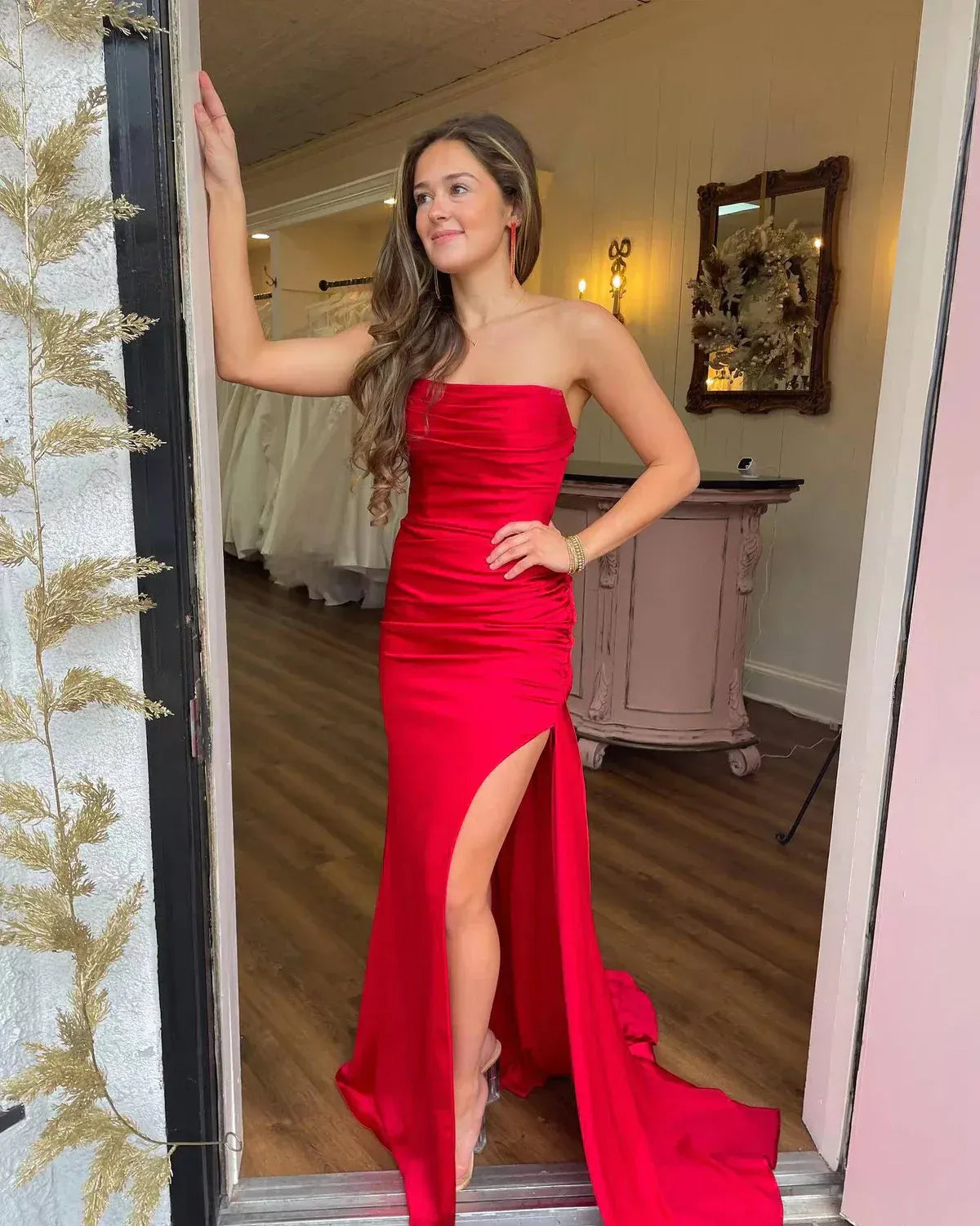 Simple Strapless Sleeveless Mermaid Ruched Satin Long Prom Dress