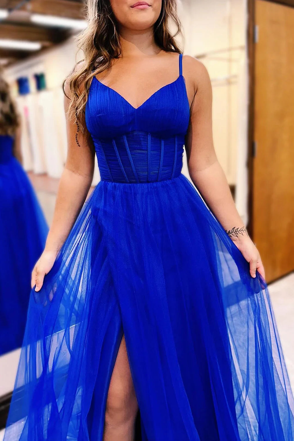 Robe de bal longue en tulle, simple et élégante, à bretelles spaghetti et fente