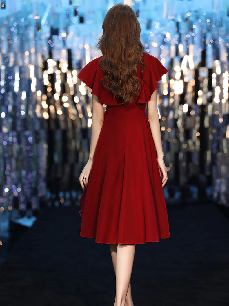 Robe de soirée courte bordeaux à col en V et longueur thé 